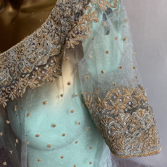 Absolutely stunning sheer sequence blouse - Picture 8 of 12